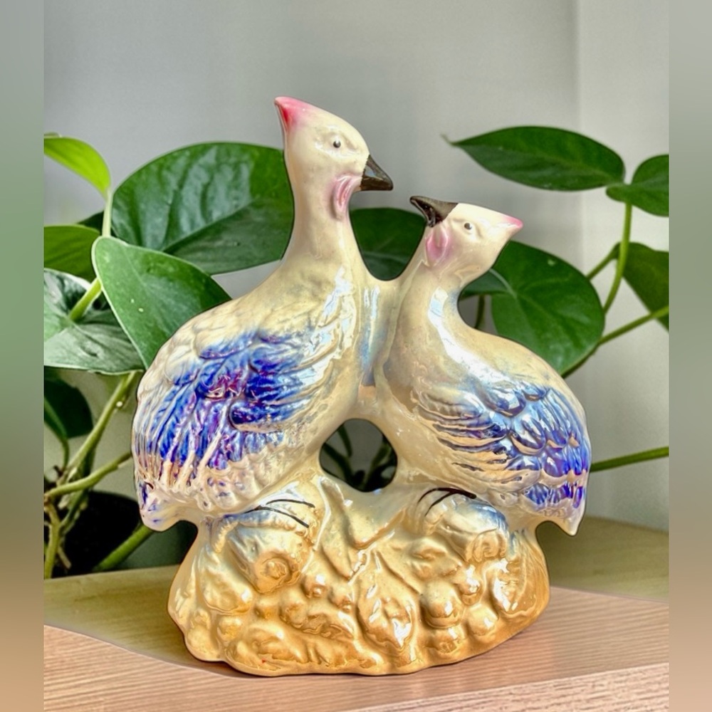 MCM Lusterware Peacocks LovebirdsIridescent Handmade in Brazil 8” H